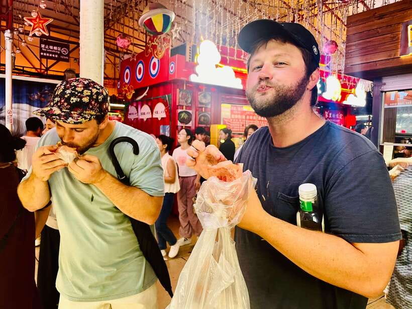 Night Market Haggling Adventure with an English Guide! - What the private small-group format really changes