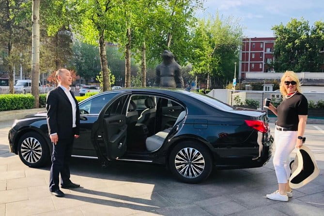 Private Beijing Airport Transfer To Beijing Downtown Hotel - In the Car: Clean, Comfortable, and Led by a Chinese-Speaking Driver