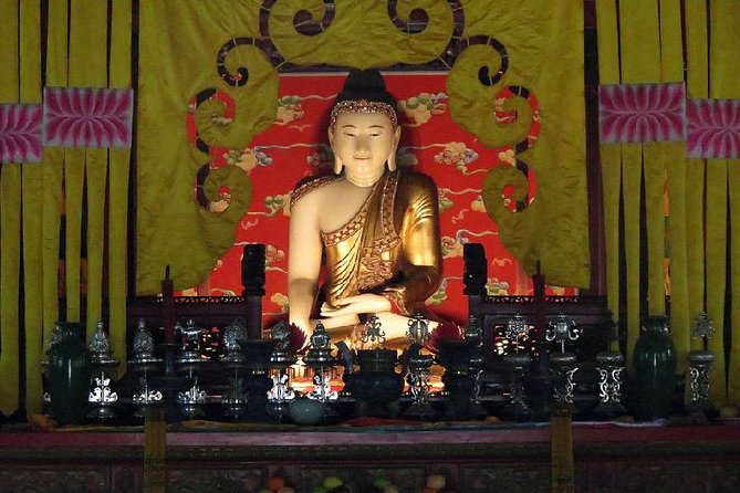 Private Beijing Jingshan Hill, Beihai, and Hutongs with Imperial Lunch/Dinner - Bell and Drum Towers: The Drum-Beating Ceremony Plus Views
