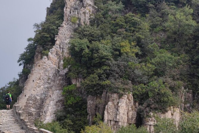 Private Great Wall Hiking Tour: Jiankou to Mutianyu - Jiankou’s rough start: the unrestored section mindset
