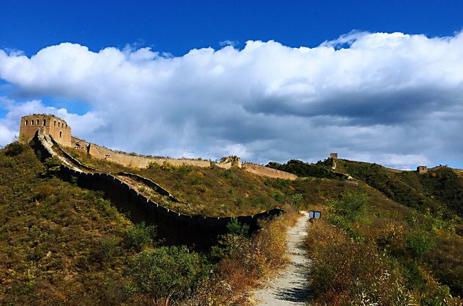 Private Great Wall of Gubeikou Hiking Tour from Beijing - Lunch, snacks, and the big breakfast tip (seriously)