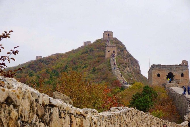 Private Gubei Water Town and Simatai Trip with English Speaking Driver Service - Gubei Water Town: A Scenic Walk After the Climb