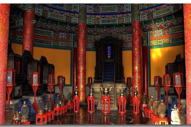 Private Half-Day Temple of Heaven and Lama Temple Tour - Echo Wall and the Danbi Bridge: When Walking Feels Like a Feature