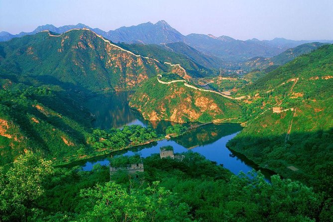 Private Hiking Day Trip to Huanghuacheng Water Great Wall - Two tour options: transfer-only vs the all-inclusive guided hike
