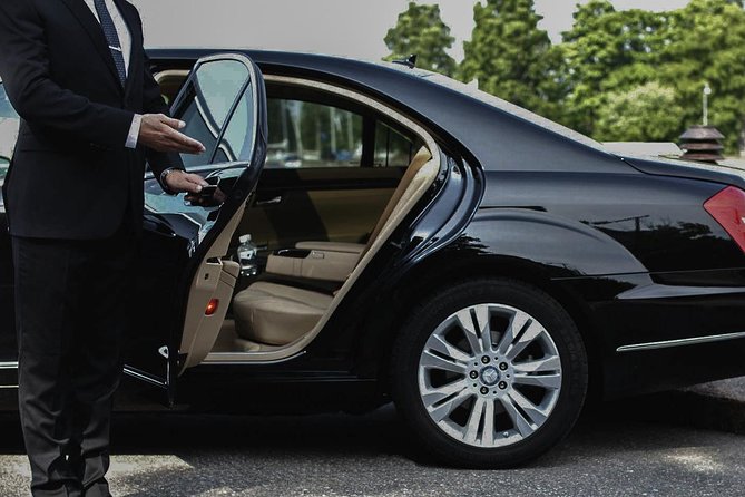 Private Round-Trip Transfer between Airport and Hotel - Return trip: leaving Beijing without the morning scramble
