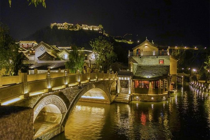 Private Simatai Great Wall and Gubei Water Town Night Tour from Beijing - The magic of Simatai at night: what changes after sunset