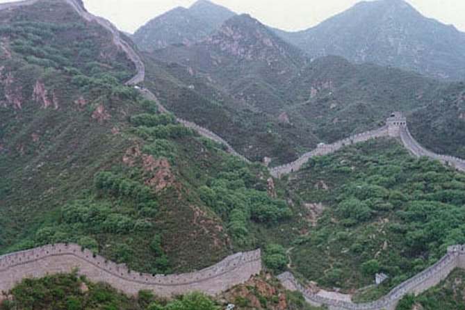 Private Tour: Half-Day Tour to Great Wall at Juyongguan - The Cloud Platform Stop: Small Details That Make Photos Better