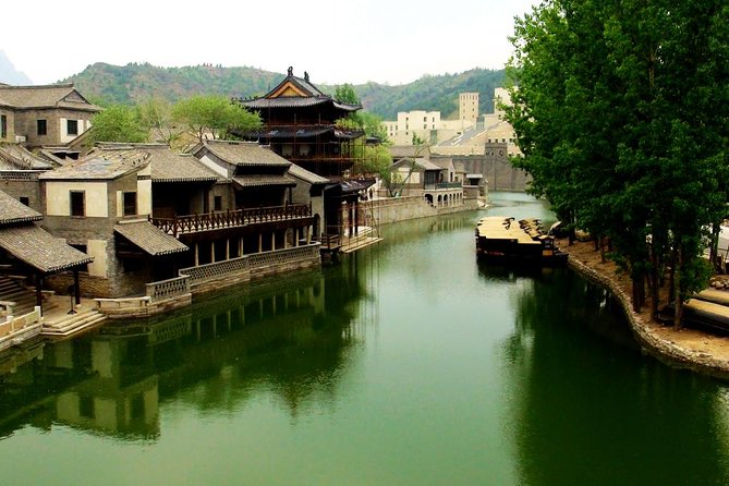 Private Tour to Gubei Water Town and Simatai Great Wall with Cable Car and Lunch - Why this day trip feels easier than the big-name wall tours