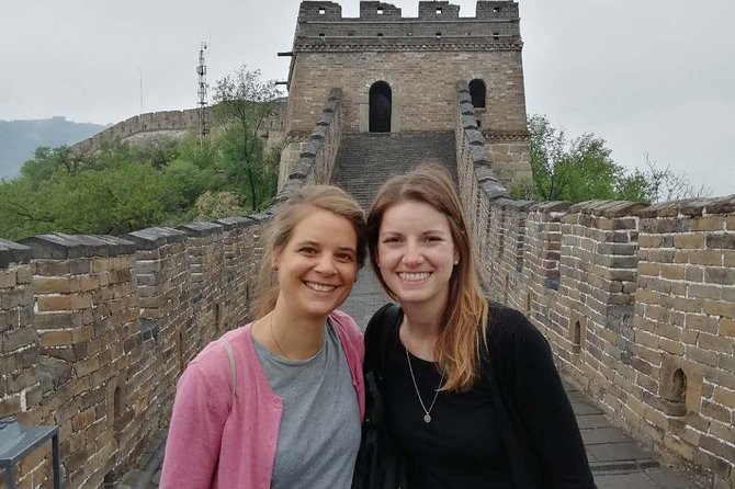 Private Transfer Service to Mutianyu Great Wall with VIP Pass - Ticket office time and the optional guide: When stories add value