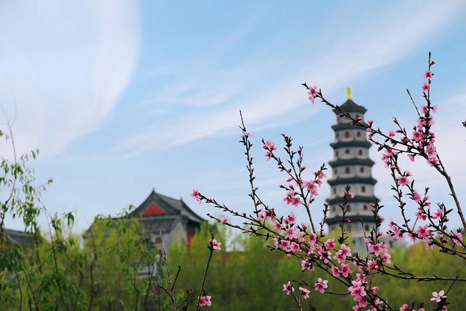 Simatai Great Wall and Gubei Water Town Trip with English speaking driver - What kind of traveler is this best for?