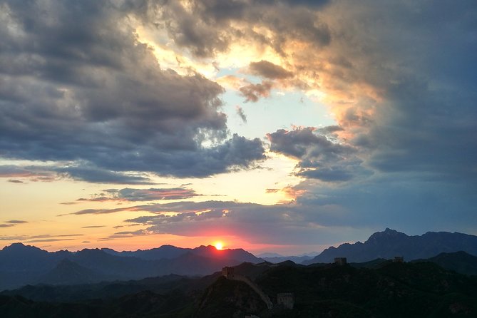 Small-Group 1-day Jinshanling Great Wall 6km Hiking tour - The handoff point: meeting the driver at the other gate