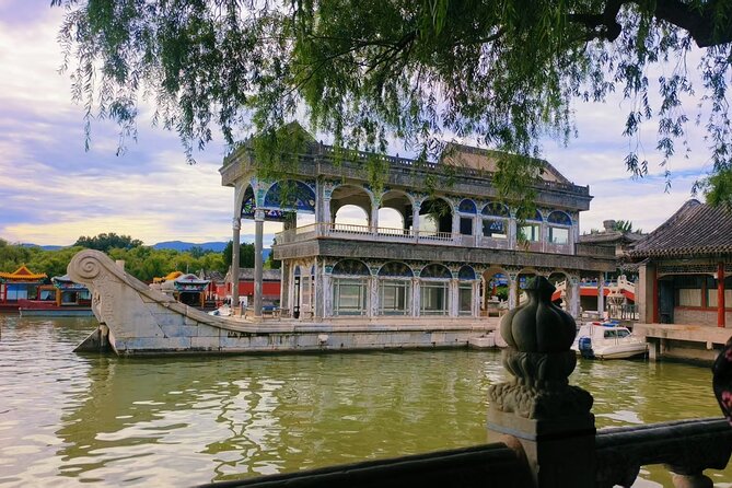 Summer Palace Walking Tour - Beijing - A lake-focused tour: boat, breezes, and sunset timing