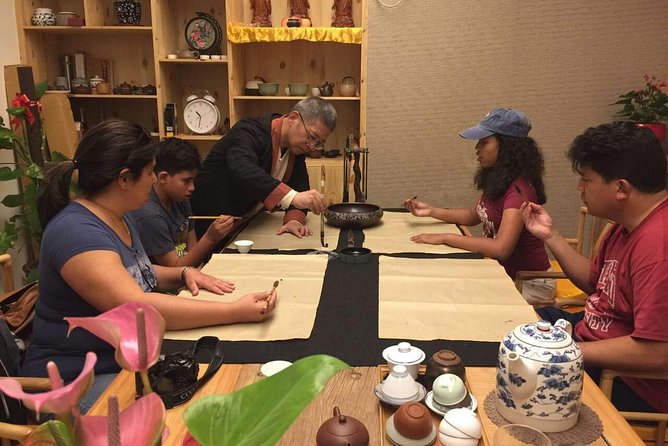 Tai Chi or Kung Fu plus Chinese Calligraphy Learning Class - How the Instructor Keeps Martial Arts Understandable