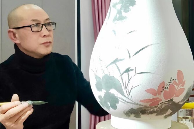 Water Color Class in Beijing - A watercolor fan class is the kind of Beijing souvenir you’ll keep